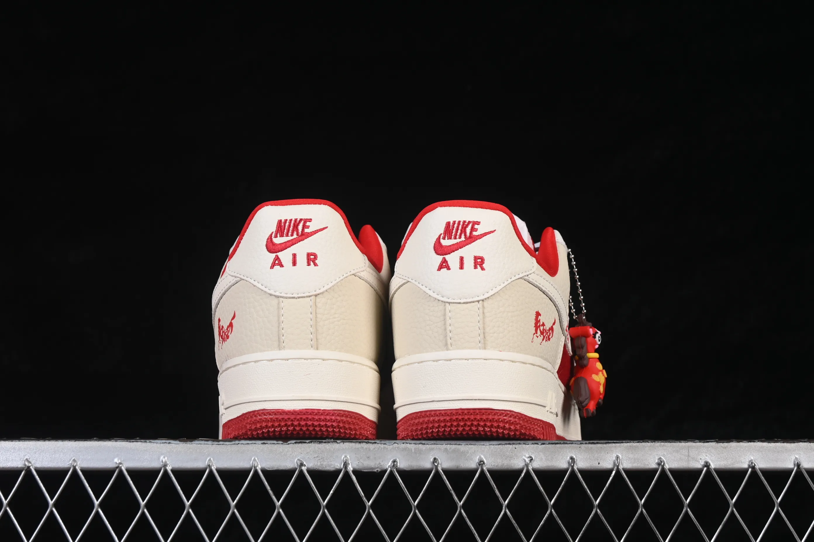 All categories Nk Air Force 1 Air Force series Nk Air Force 1 Low Air Force low top Nike Air Force 1'07 Low Year of the Horse limited edition White and red horse hair Chinese style Air Force 1 low top casual sneakers XL1979-145